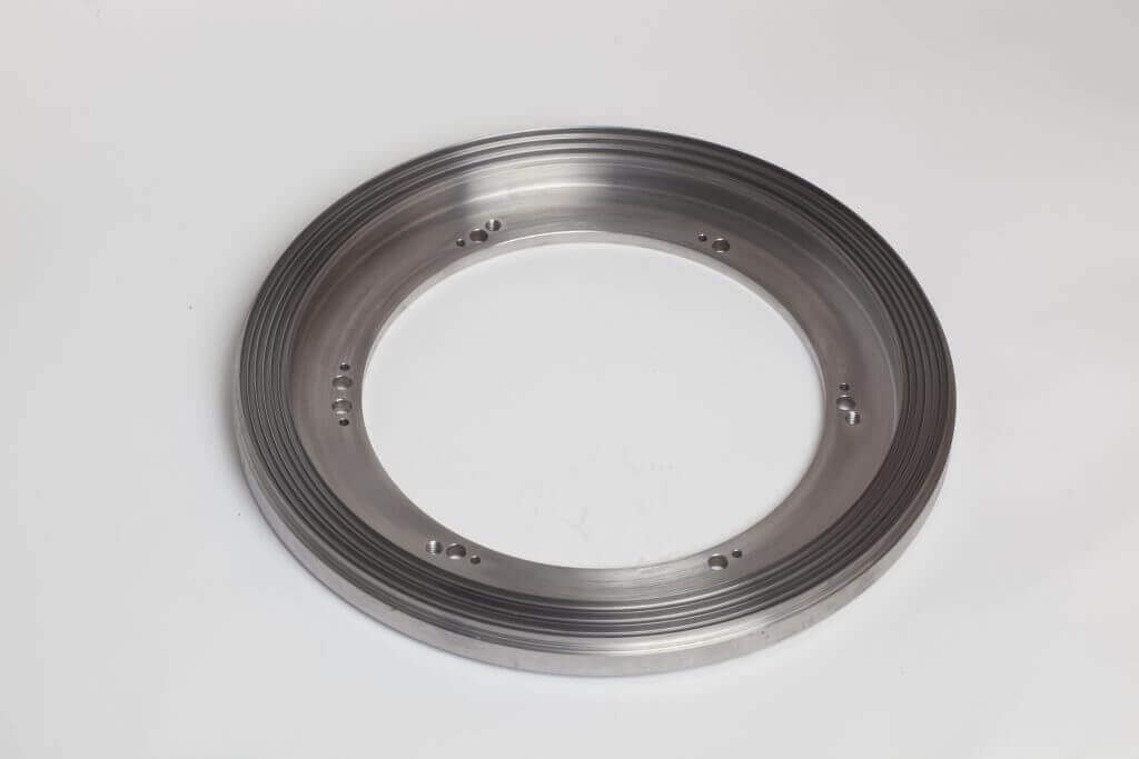 Labyrinth seal plate for NA355